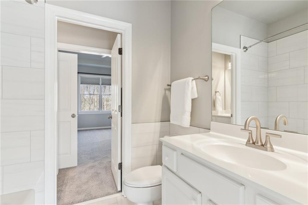 4865 Meadow Park Lane, Suwanee, Georgia image 36