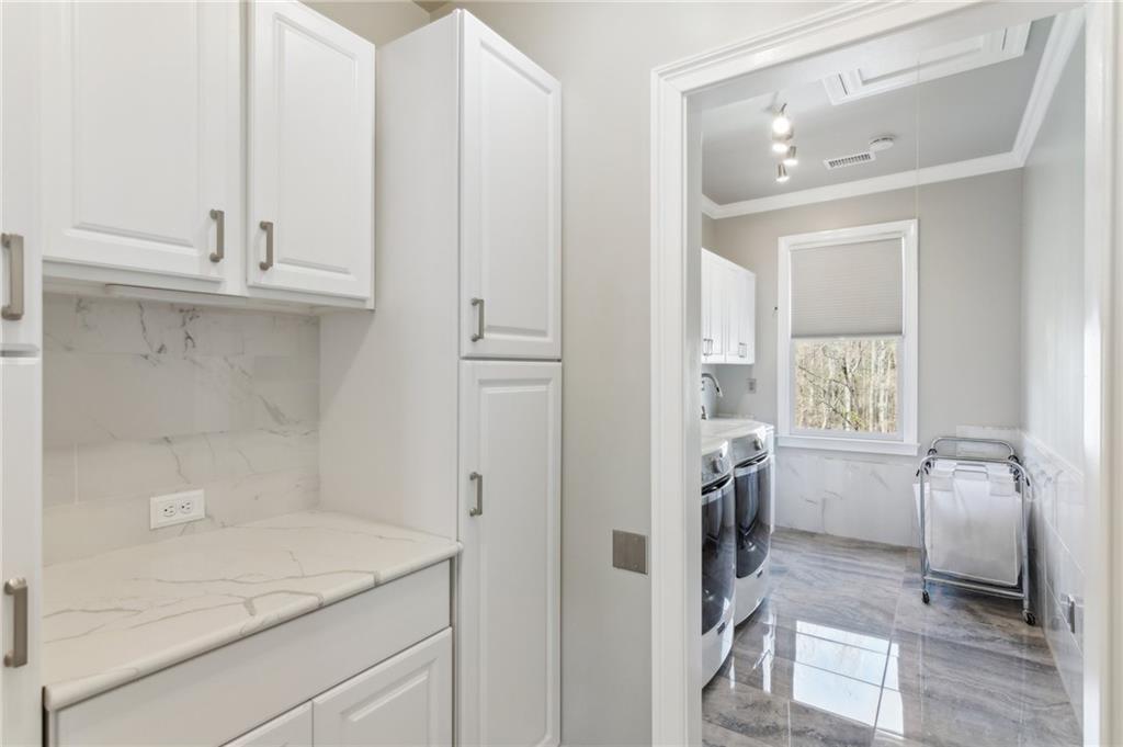 4865 Meadow Park Lane, Suwanee, Georgia image 38
