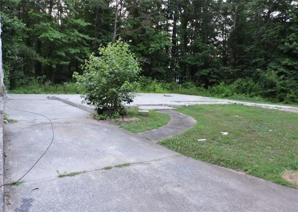 28 Pine Cone Court, Atlanta, Georgia image 2