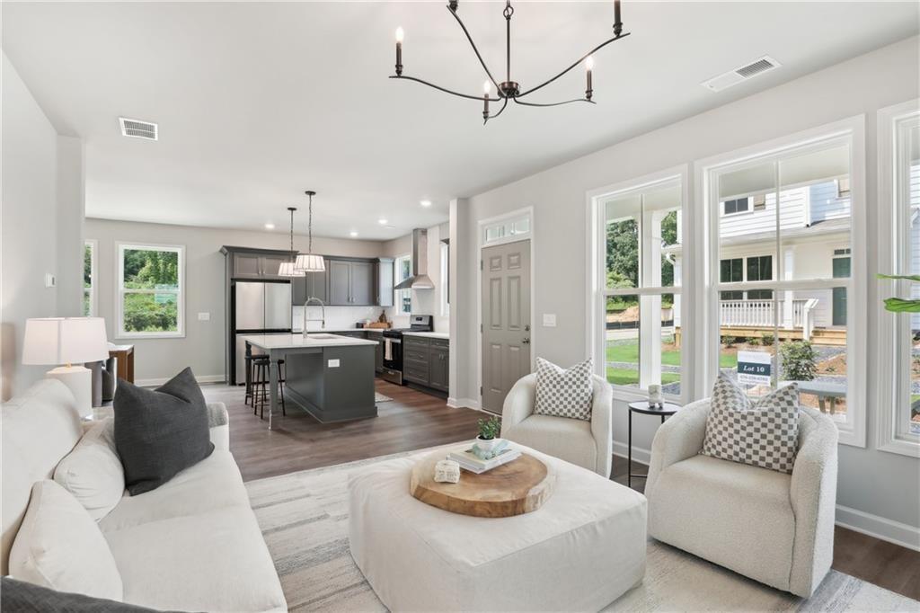 3827 Cottage Circle
