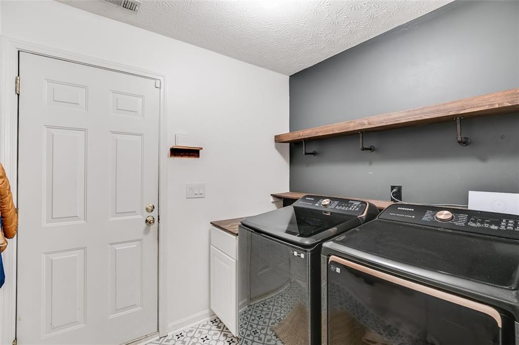 Laurel Lakes - Residential