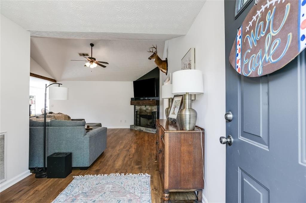 Laurel Lakes - Residential