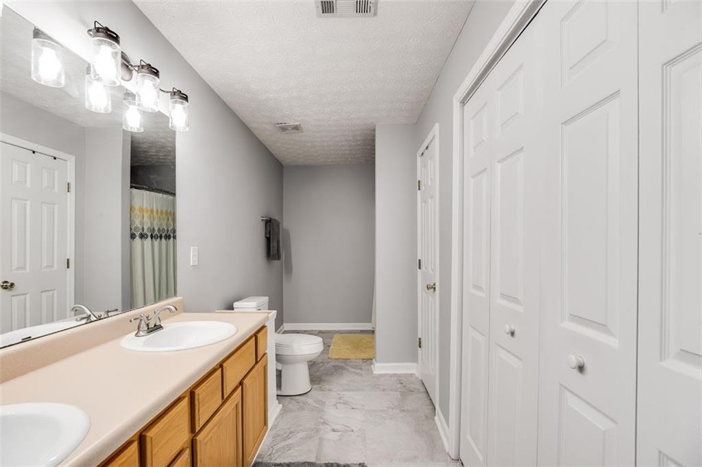 Laurel Lakes - Residential