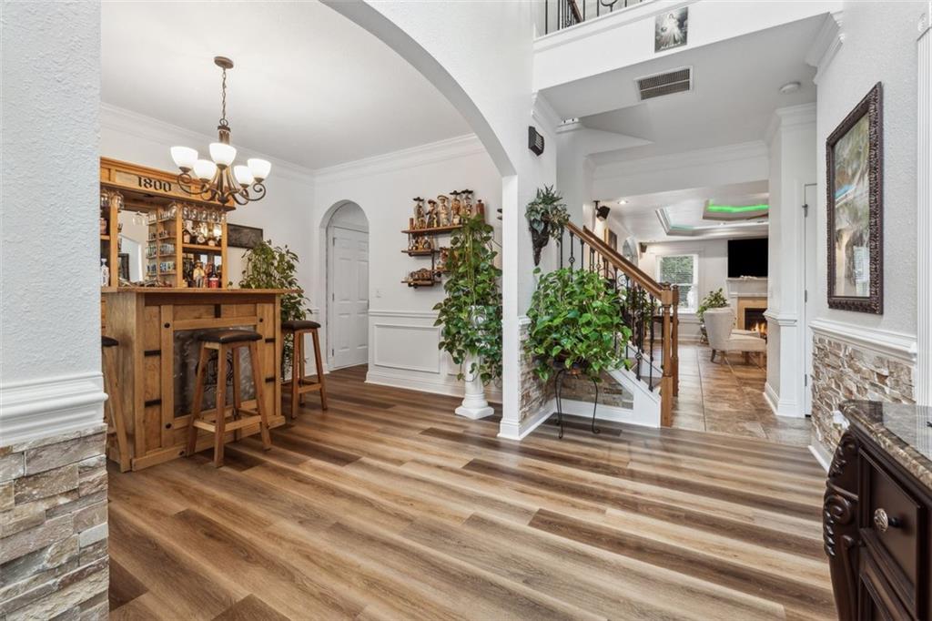 7108 ROSELAKE Circle