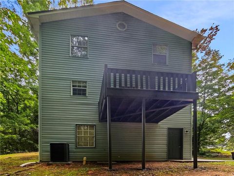 A home in Fairburn