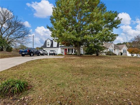 A home in Dawsonville