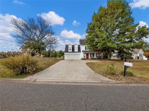 A home in Dawsonville