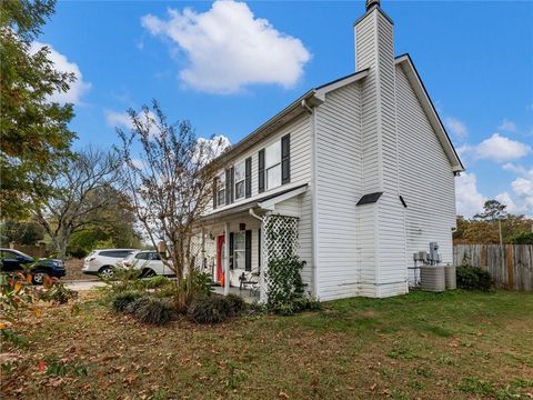 A home in Dawsonville