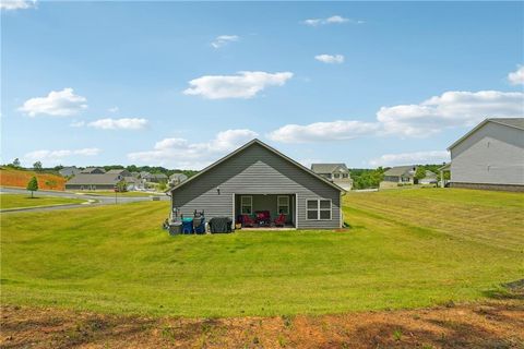 A home in Fairburn