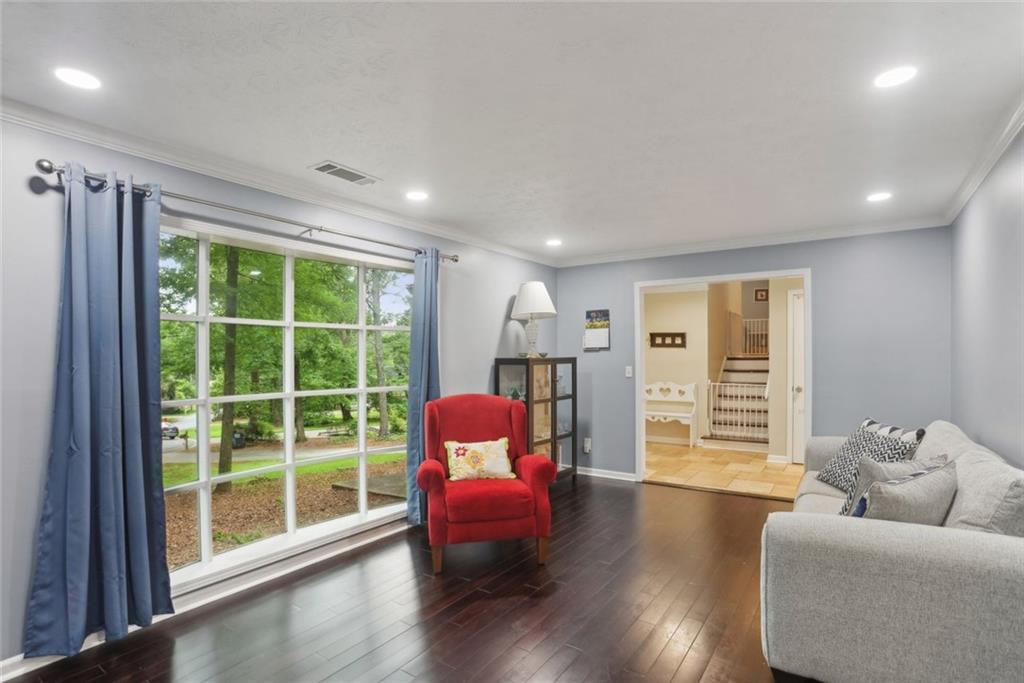 358 W West Wind Drive, Lilburn, Georgia image 9