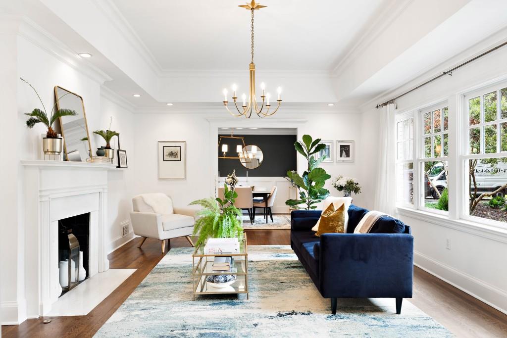 1737 Barnesdale Way NE