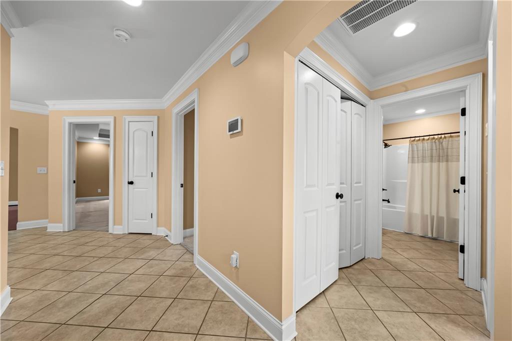 23 Walton Creek Drive SW