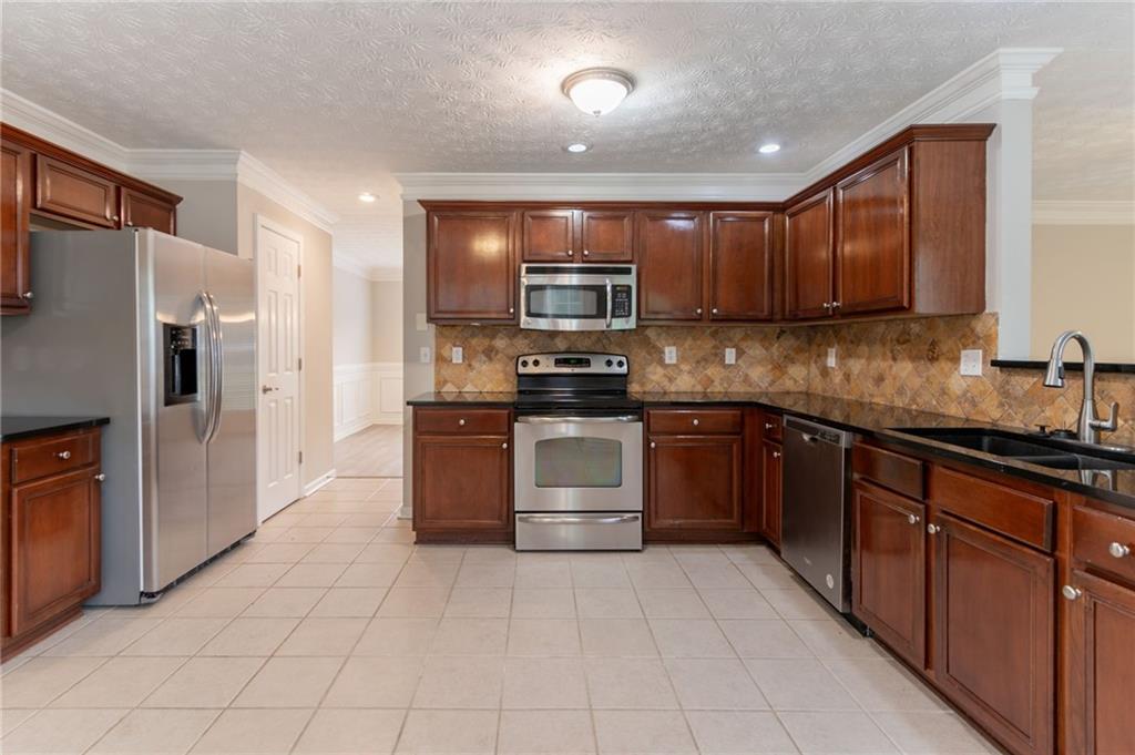 6683 Princeton Park Court, Lithonia, Georgia image 4