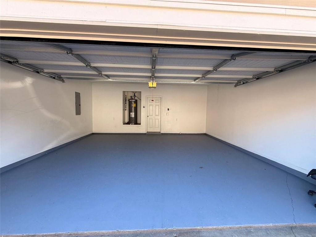 2450 Oakleaf Circle