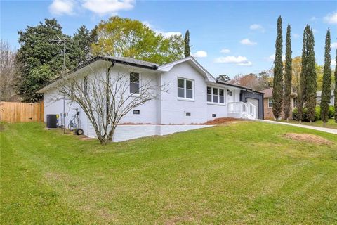 Homes For Sale - 6493 Menlo Way<br/> Rex, GA 30273