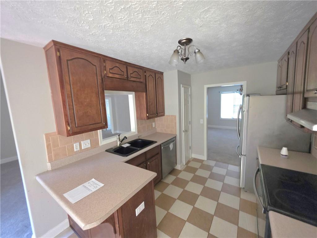 933 Kendall Park Drive