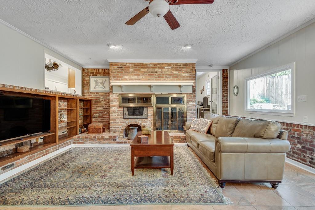 2909 Harcourt Drive
