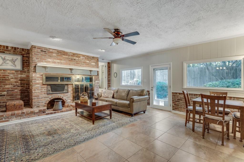 2909 Harcourt Drive