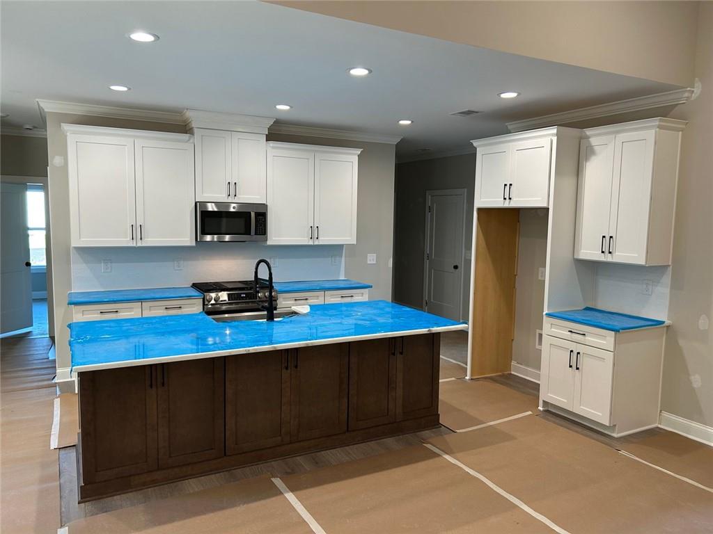 60 Barnwood Pointe