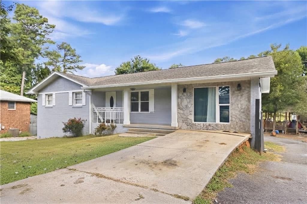 1594 Dellwood Circle