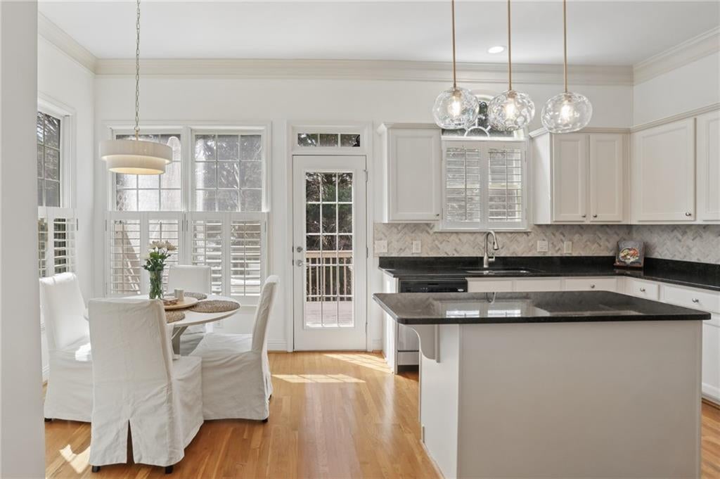 5294 Kershaw Court SE 1