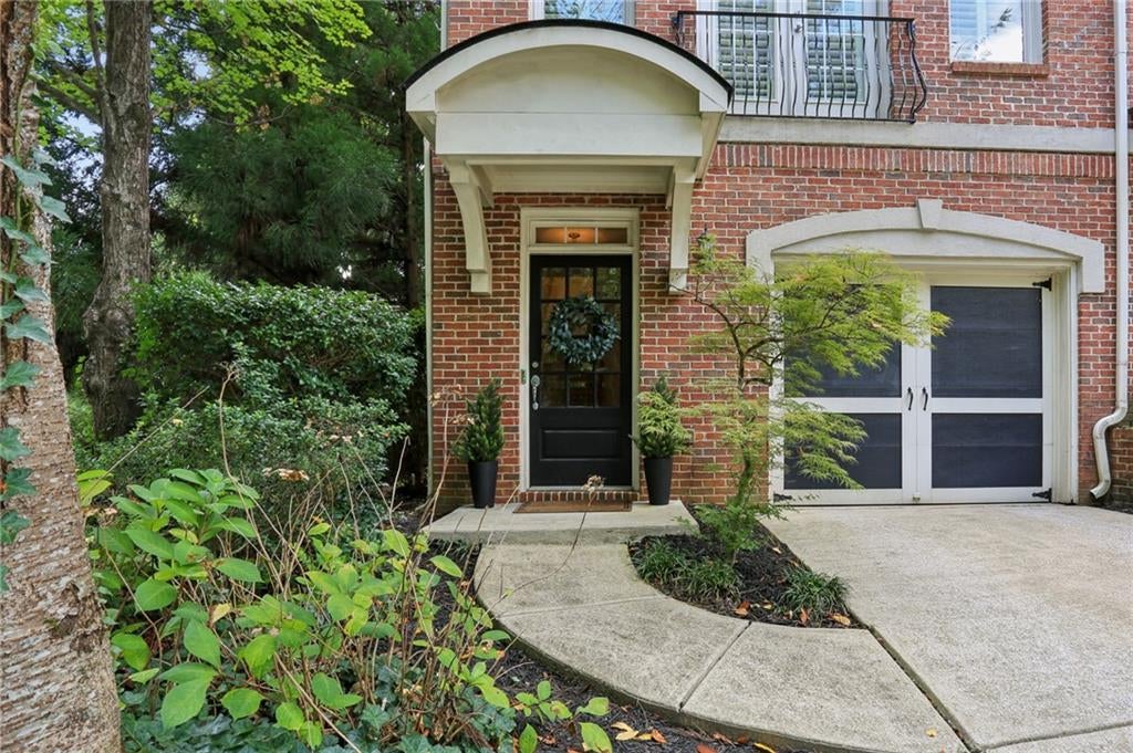 5294 Kershaw Court SE 1