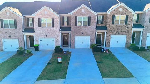 Townhouse For Sale - 837 Taurus Drive<br/> Stockbridge, GA 30281