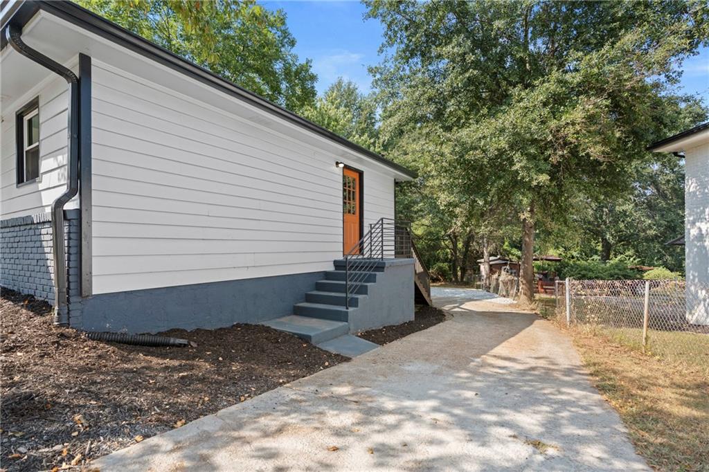 33 Smyrna Powder Springs Road SE