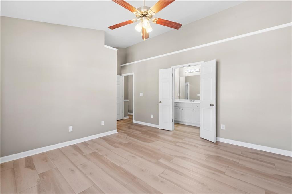 CREEKSIDE VILLAS - Residential