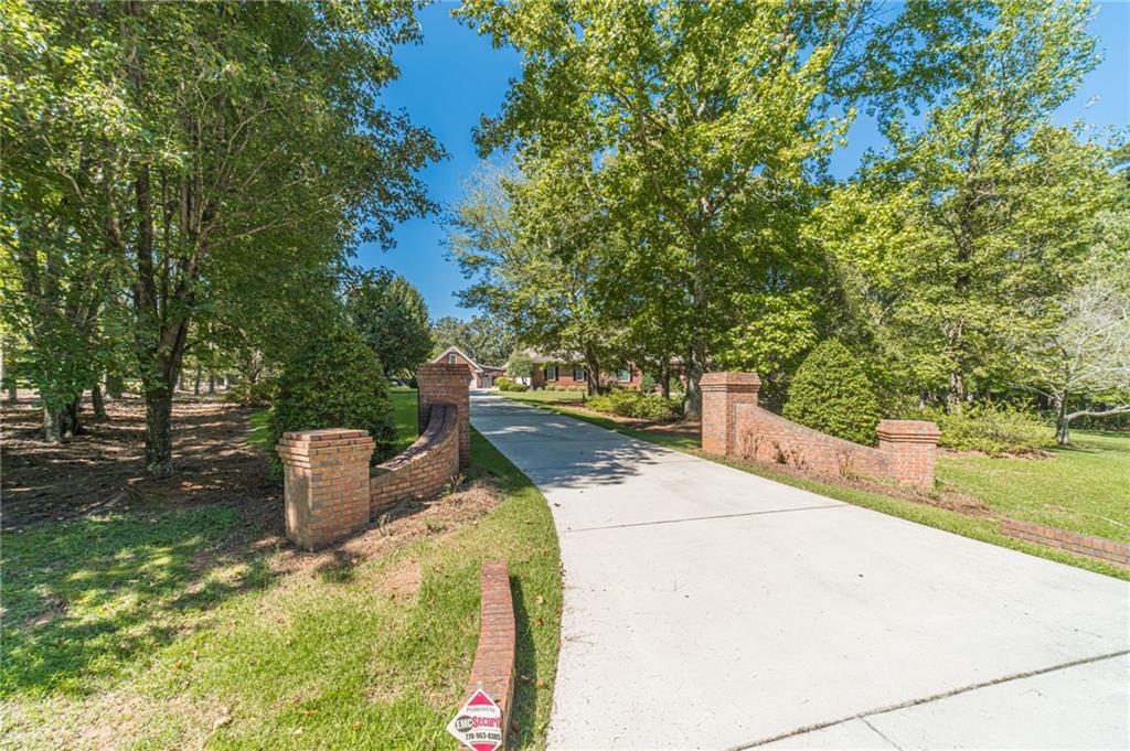 1600 Beagle Run NW