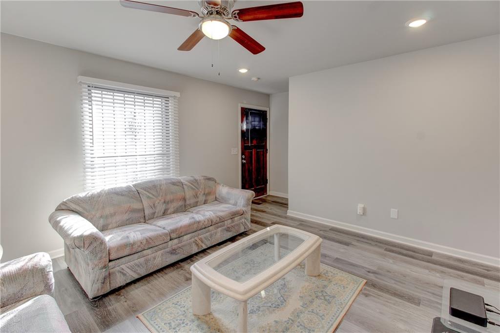 3252 Abbeywood Drive, Decatur, Georgia image 4