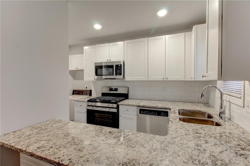 3252 Abbeywood Drive, Decatur, Georgia image 13