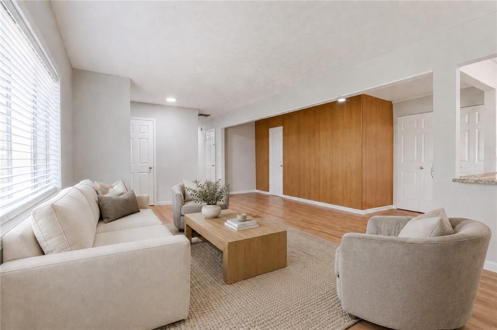 1563 Greenwood Drive