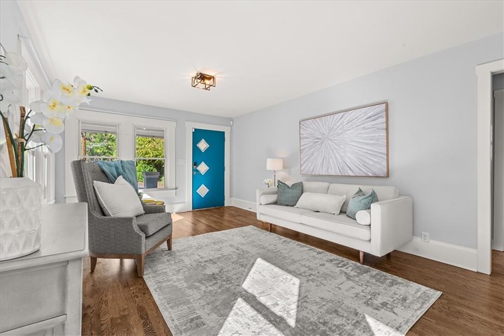 308 Mcpherson Place SE