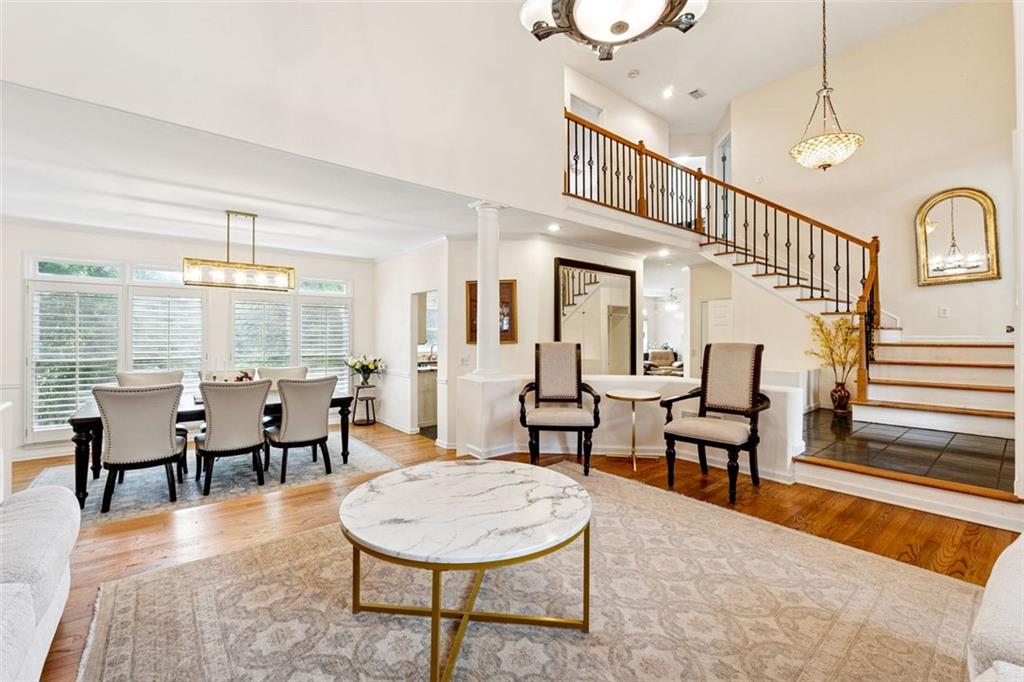 16 ANCIENT OAK Court NE