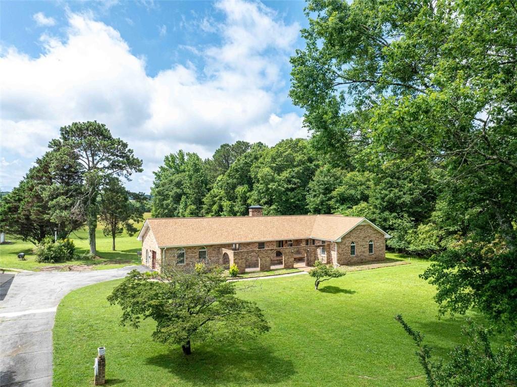 1502 CAMPGROUND Road