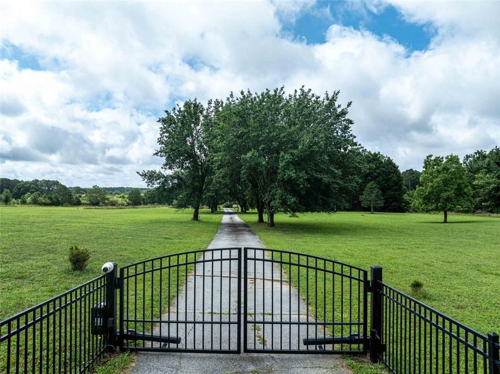 1502 CAMPGROUND Road