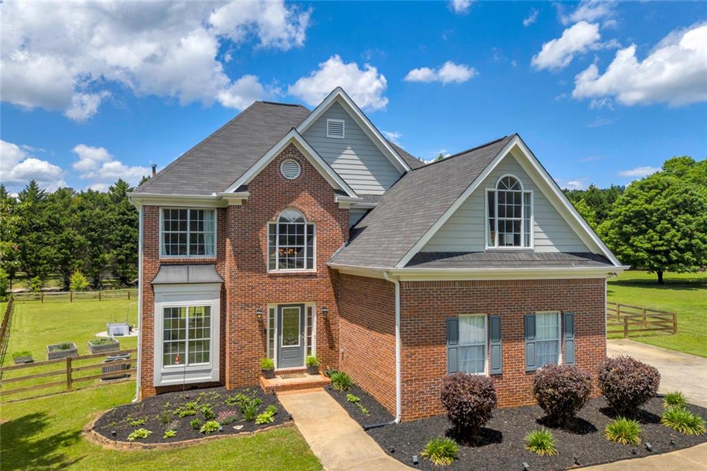 3135 Castlewood Drive, Loganville, Georgia image 2