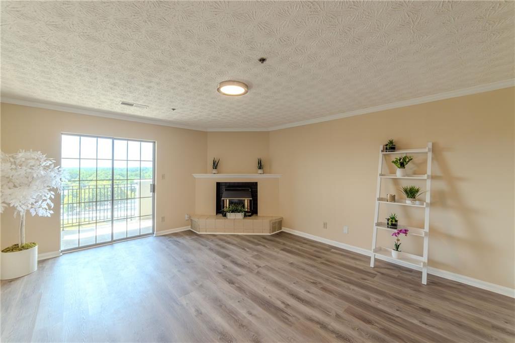 Lenox Villas - Residential