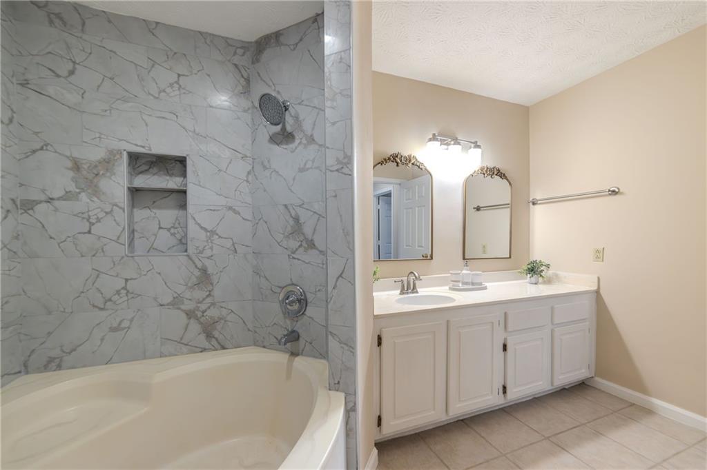 Lenox Villas - Residential