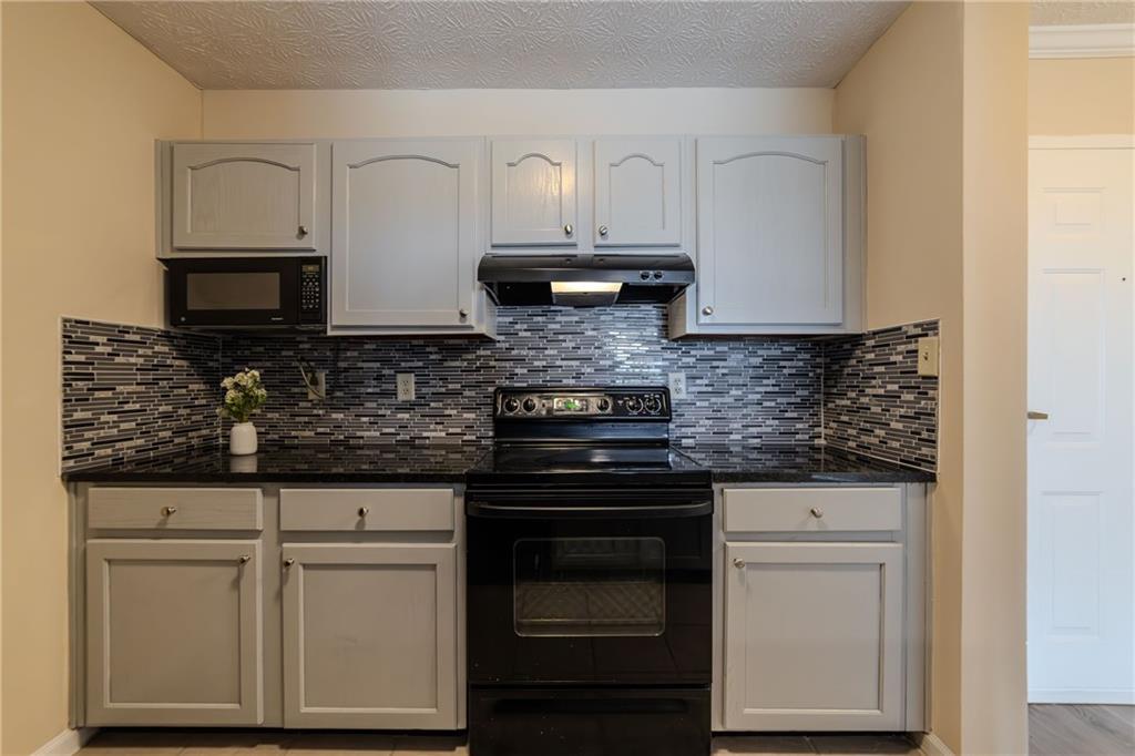 Lenox Villas - Residential