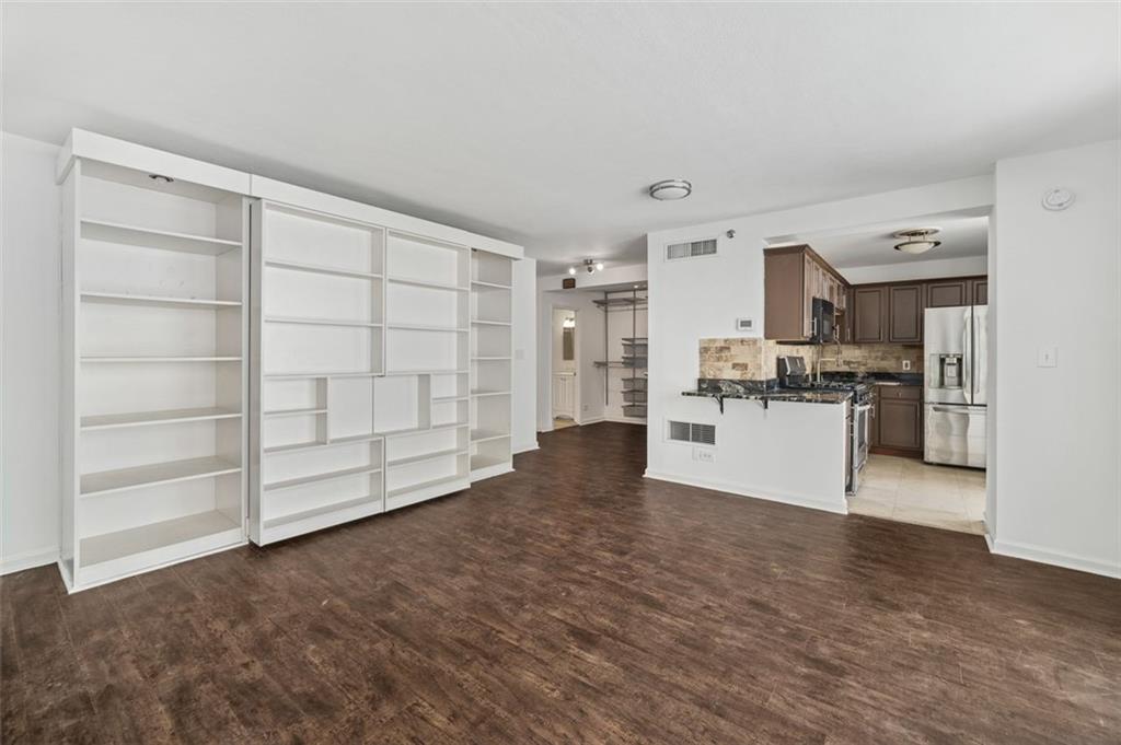 620 PEACHTREE Street NE 1716