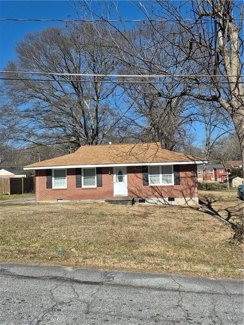 Homes For Sale - 880 White Oak Drive<br/> Forest Park, GA 30297