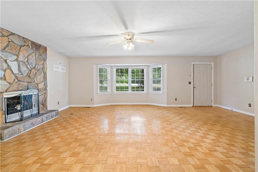 35 Pawn Drive, Carrollton, Georgia image 2