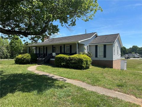 Homes For Sale - 420 Brittany Drive<br/> Canton, GA 30115