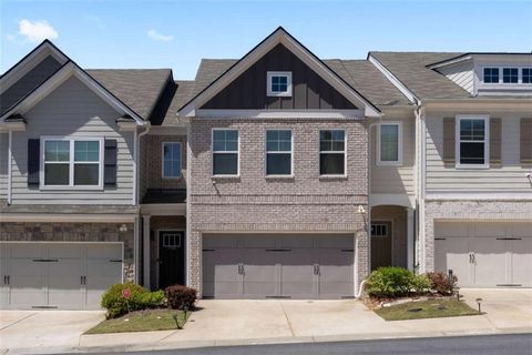 Townhouse For Sale - 7788 Baron Road<br/> Fairburn, GA 30213