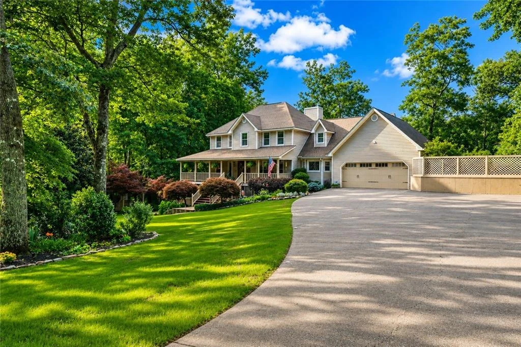 31 Fawn Lake Trail NE, White, GA, 30184
