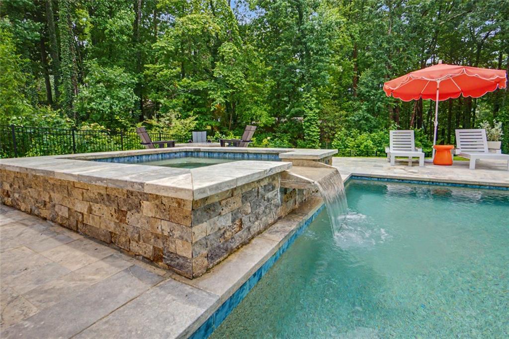 575 Indian Hills Parkway NE