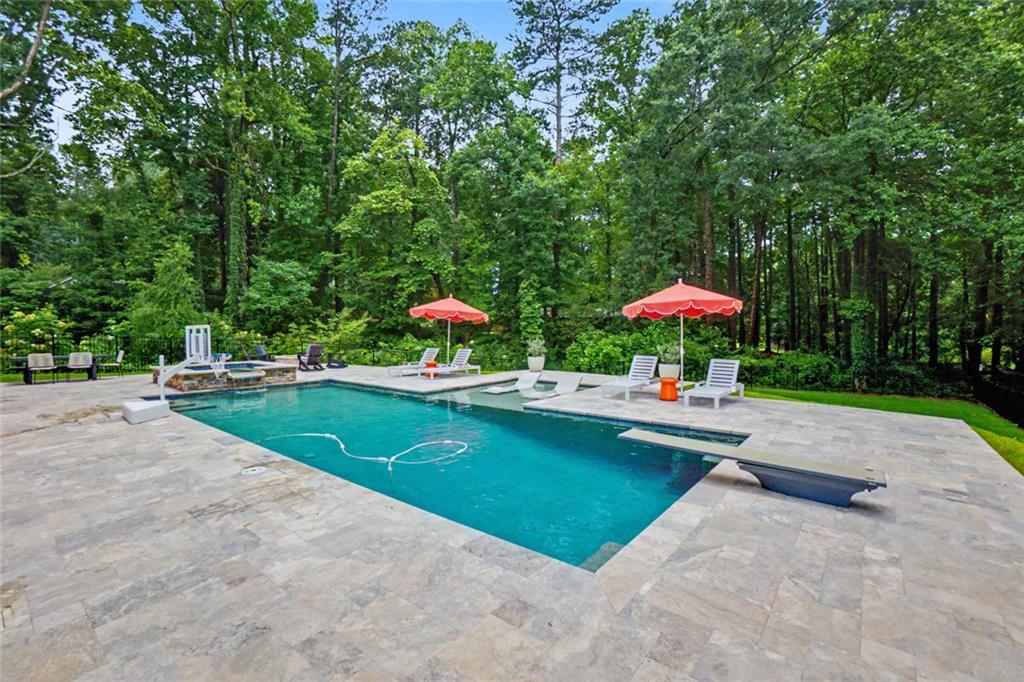 575 Indian Hills Parkway NE