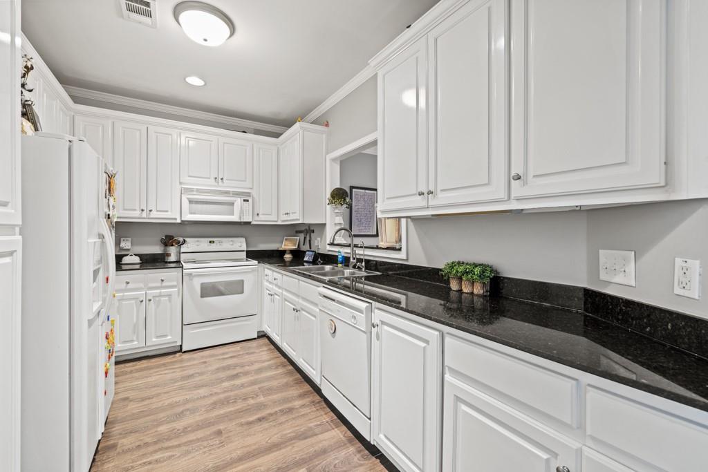 130 Wisteria Drive, Winder, Georgia image 13